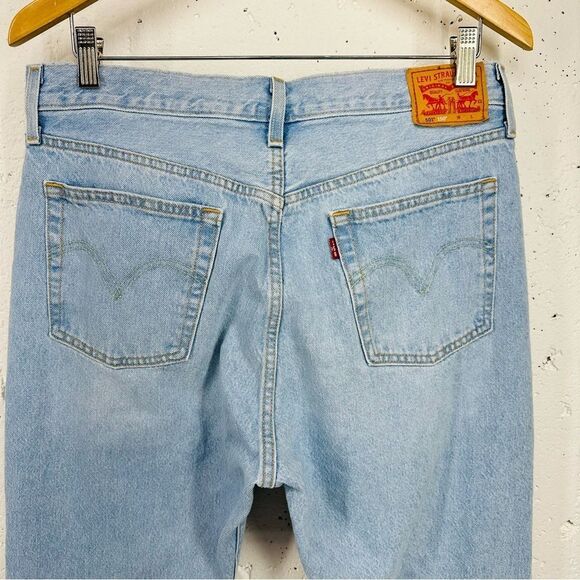 LEVI'S Women's size 32 x 29.5" She's Crafty 501 Women's Original Fit Jeans - Picture 7 of 16